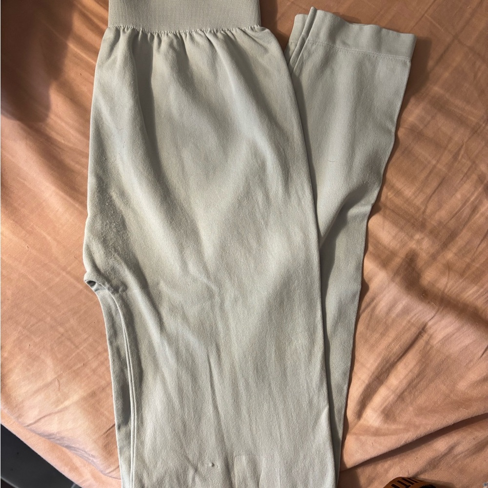 Women's Cream Leggings